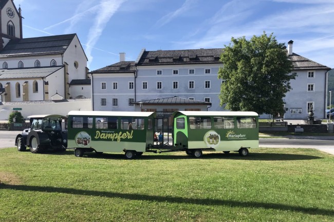 A ride on the Mariapfarrer Dampferl (bummerl train) is an experience © Ferienregion Lungau