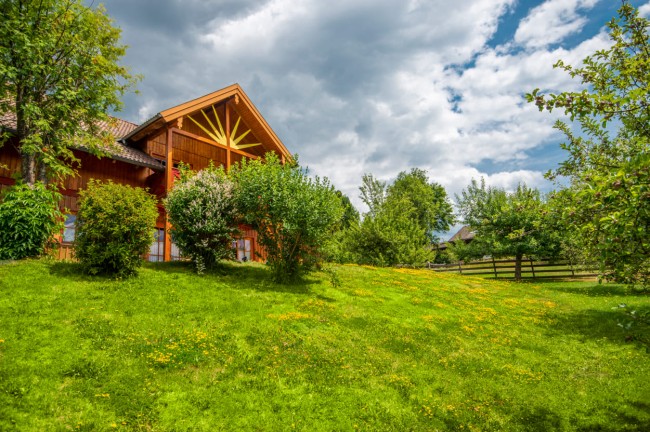 Örglwirt's Gut mit großem Garten