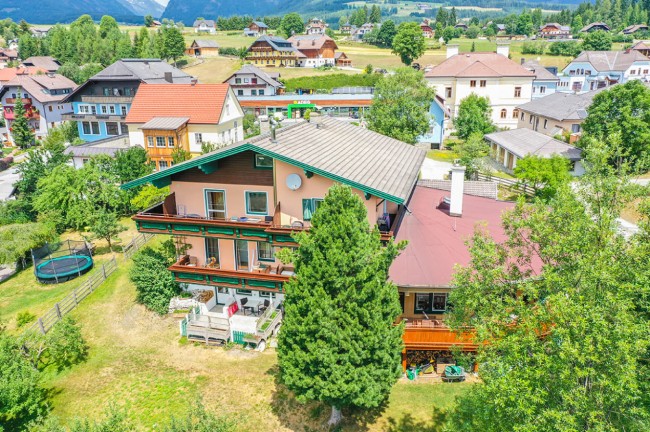 Sommeransicht außen