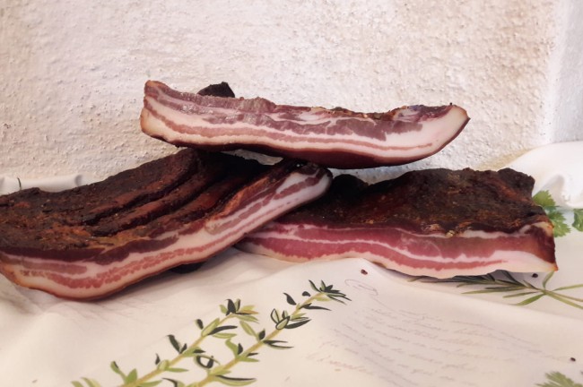 Geräucherter Bauchspeck