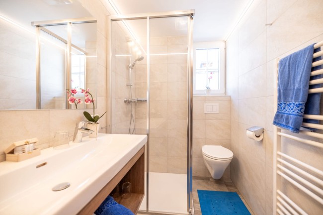 Badezimmer mit WC kombiniert