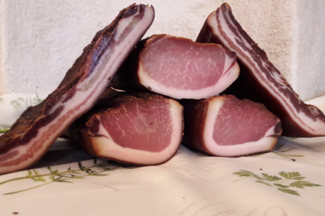 Bacon from the Santner and Fuchs families