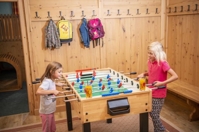 In der Pumucklstube beim Tischfussball...