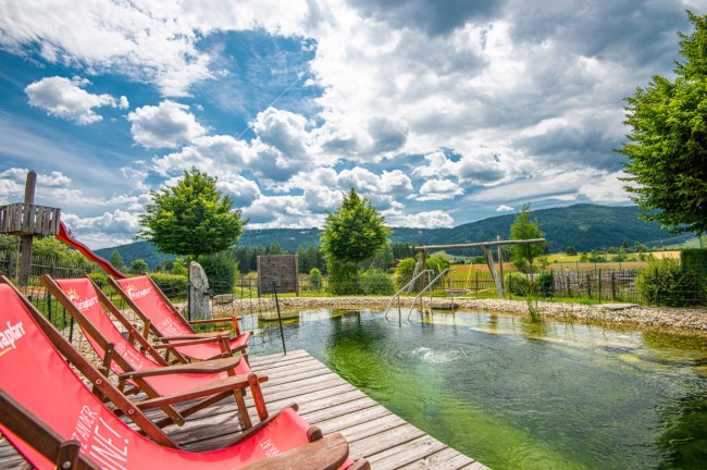 ...während die Kinder in Örgis Kinderwelt spielen