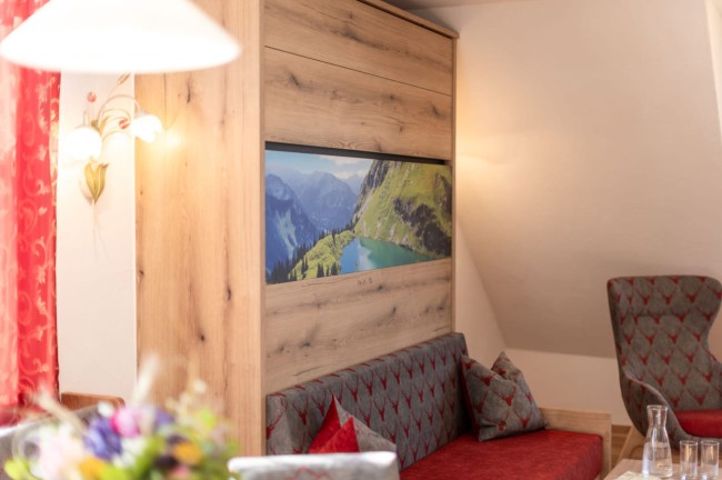 Wohnbereich mit Sitzecke gemütlich eingerichtet