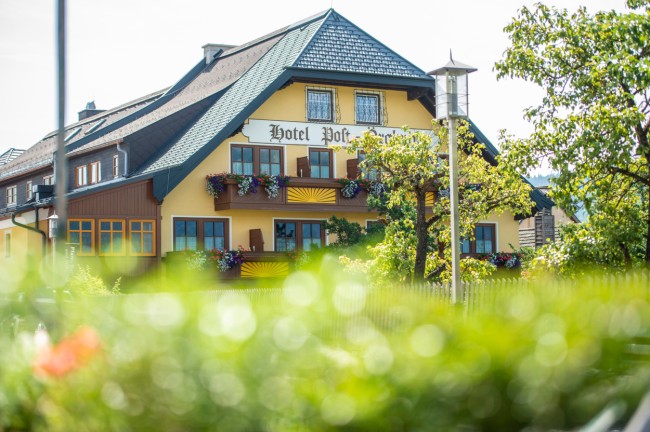 Hotel Post Örglwirt Außenaufnahme im Sommer in Mariapfarr